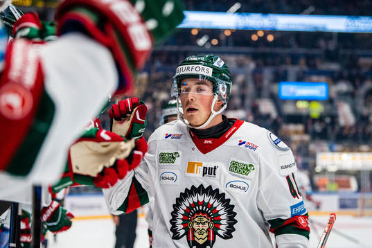 Frölundas Joel Mustonen jublar