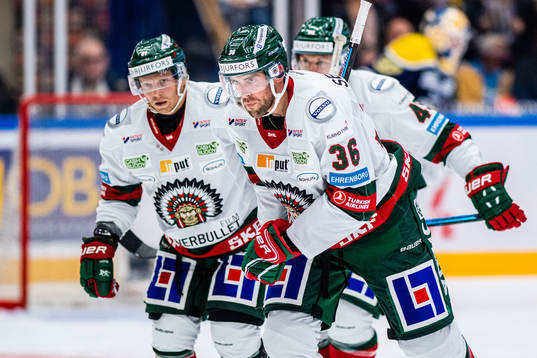 Frölundas Brandon Gormley jublar