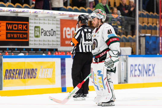 Frölundas målvakt Niklas Rubin deppar