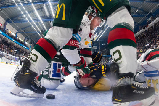 s Christian Sandberg vid en situation där HV71 fick ett