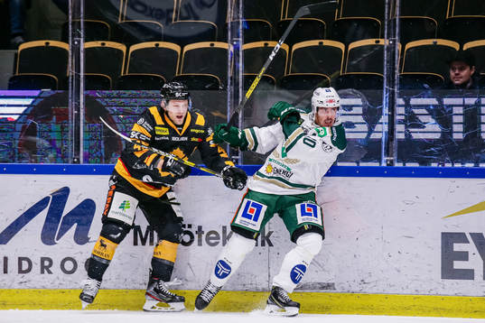 Skellefteås Oscar Möller och Färjestads  Sebastian Erixon