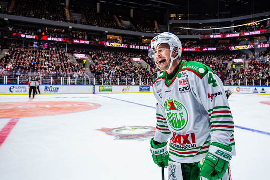 Rögles Kodie Curran jublar