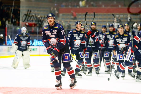 Linköpings Hampus Larsson jublar