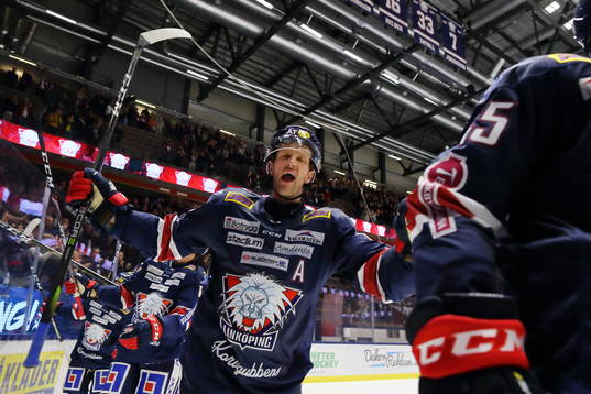 Linköpings Sebastian Karlsson jublar