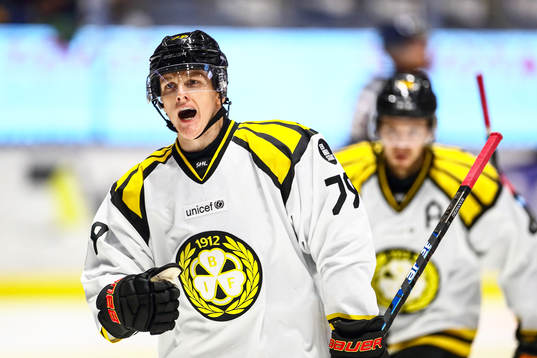 Brynäs Daniel Mannberg jublar