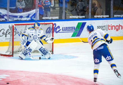 Leksands målvakt Janne Juvonen samt Fredrik Forsberg