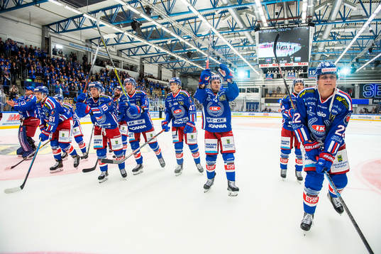 Oskarshamnspelarna jublar