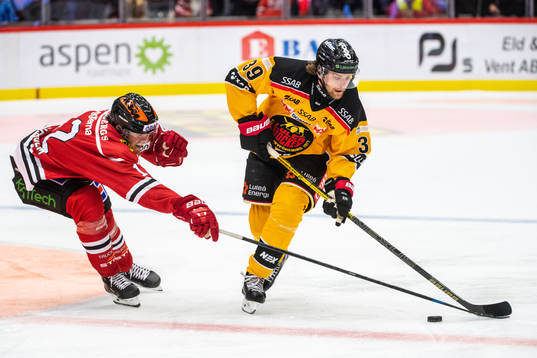 Örebros Max Lindholm och Luleås Pontus Själin