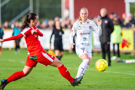 Dösjöbros Martina Sutalo och Rosengårds Ebba Wieder