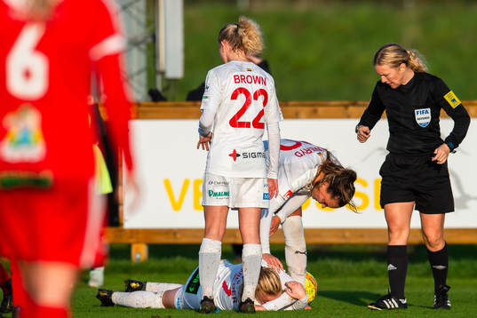 Rosengårds Ebba Wieder har ont