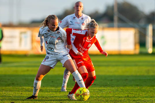 Rosengårds Ebba Wieder och Dösjöbros Melina Skarström