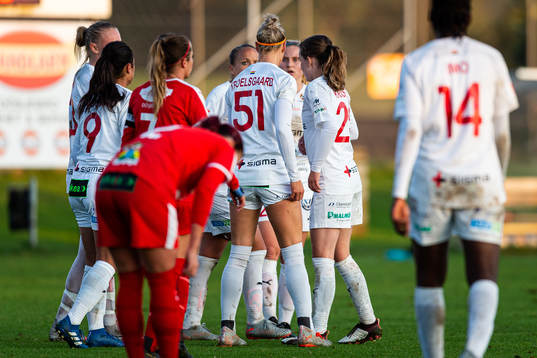 Rosengårds spelare jublar