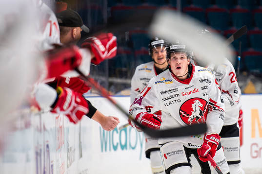 Vita Hästens Linus Andersson jublar