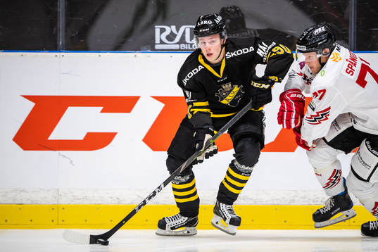 s Marcus Karlberg och Vita Hästens Jacob Spångberg