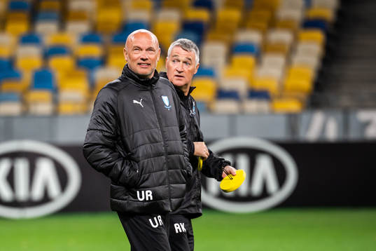 Uwe Rösler, head coach and Rob Kelly, assistant coach of