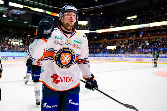 Växjös Martin Lundberg jublar