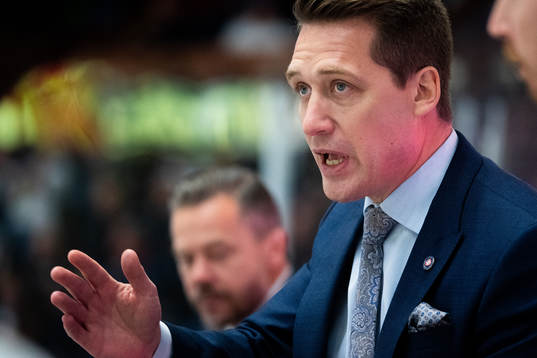 Växjös tränare Sam Hallam