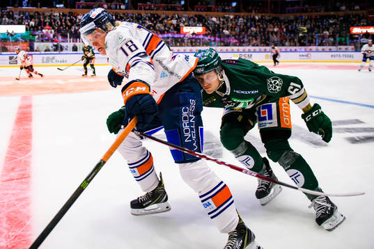 Växjös Marcus Sylvegård och Färjestads Johan Ryno