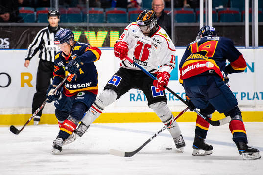 Djurgårdens Jesper Pettersson och Örebros Daniel Muzito