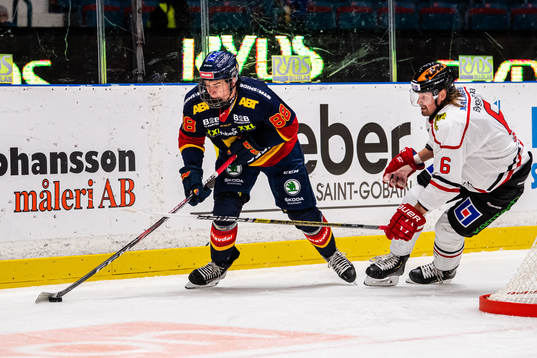 Djurgårdens Alexander Holtz och Örebros Stefan Warg