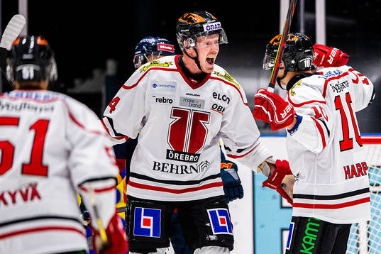 Örebros Ryan Stoa jublar