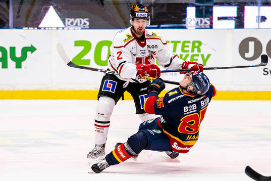 Örebros Rasmus Rissanen och Djurgårdens Michael Haga