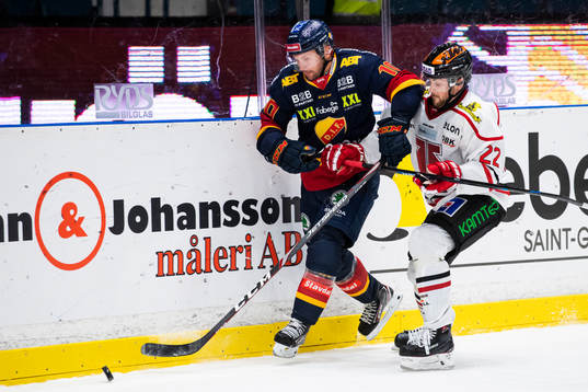 Örebros Jonathan Andersson och Djurgårdens Niclas Bergfors