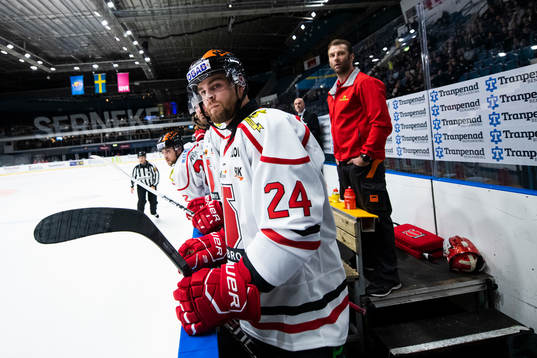 Örebros Aaron Irving