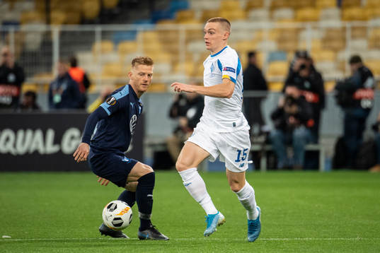 Anders Christiansen of Malmö FF and Viktor Tsyhankov of