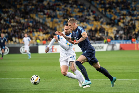 Sören Rieks of Malmö FF and Tamas Kadar of Dinamo Kiev