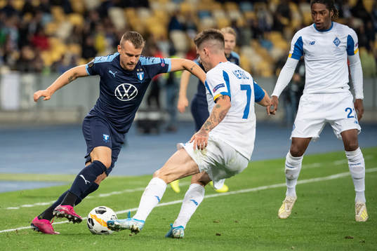 Eric Larsson of Malmö FF and Benjamin Verbic of Dinamo Kiev