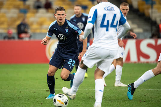 Marcus Antonsson of Malmö FF and Tamas Kadar of Dinamo Kiev