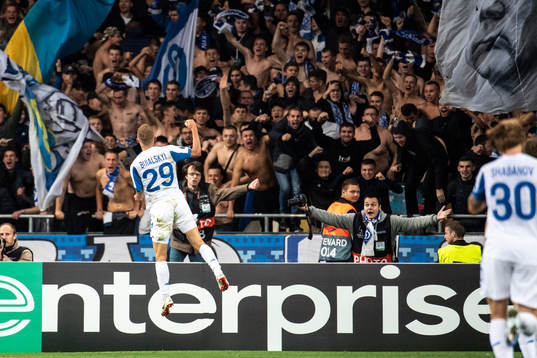 Vitaliy Buialskyi of Dinamo Kiev celebrates