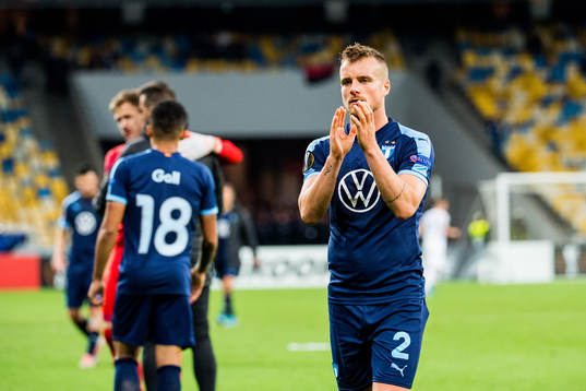 Eric Larsson of Malmö FF thanks the supporters