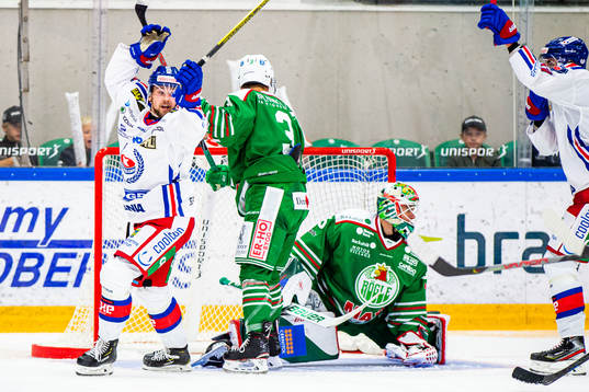 Oskarshamns spelare jublar