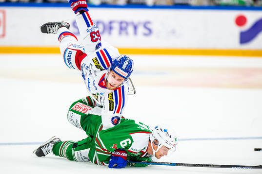 Oskarshamns Robin Söderqvist och Rögles Leon Bristedt
