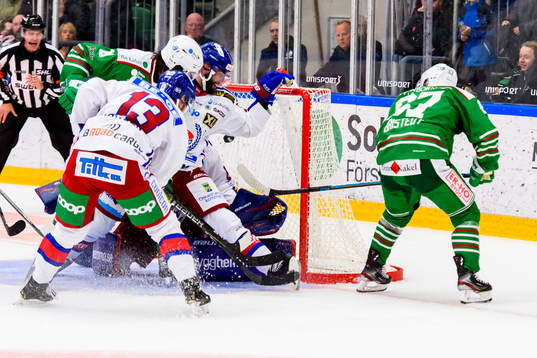 Rögles Leon Bristedt gör 1-1 men det blir bortdömt
