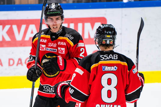 Luleås Fredrik Styrman och Noel Gunler jublar