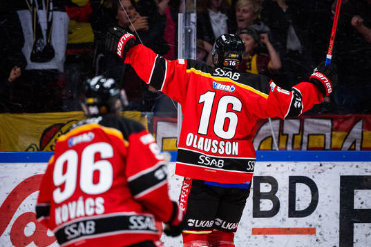Luleås Niklas Olausson jublar