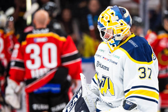s målvakt Jonas Gunnarsson deppar