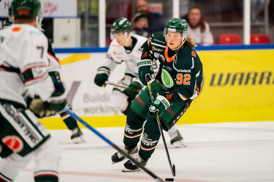 Bläddra bland fler bilder av Ishockey, Hockeyallsvenskan, Kristianstad - Tingsryd