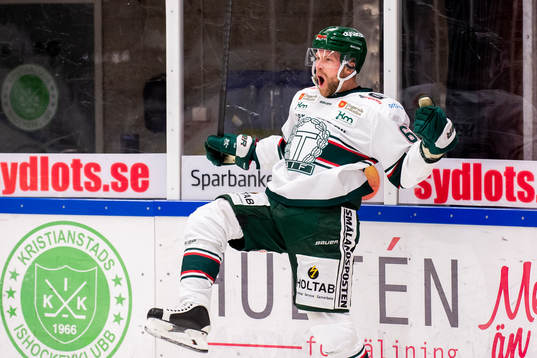 Tingsryds Joachim Nermark jublar