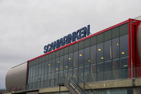 Exteriör av Scaniarinken innan ishockeymatchen i