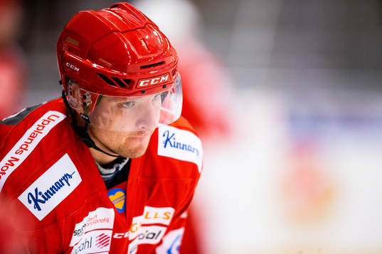 Almtunas Tobias Liljendahl innan ishockeymatchen i