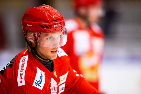 Almtunas Villiam Haag innan ishockeymatchen i