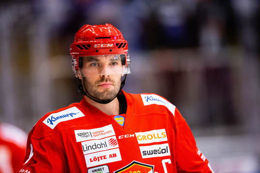 Almtunas Per Svensson innan ishockeymatchen i