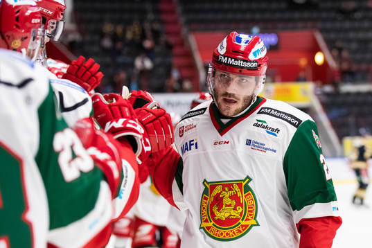 Moras Johan Persson jublar