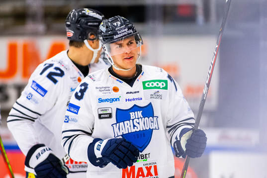 Karlskogas Oliver Eklind jublar