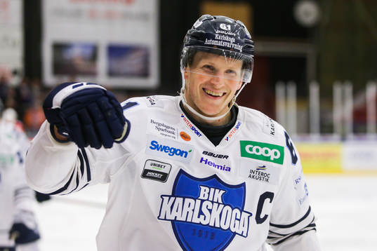 Karlskogas Mikael Eriksson jublar
