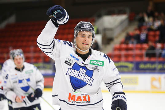 Karlskogas Filip Ahl jublar